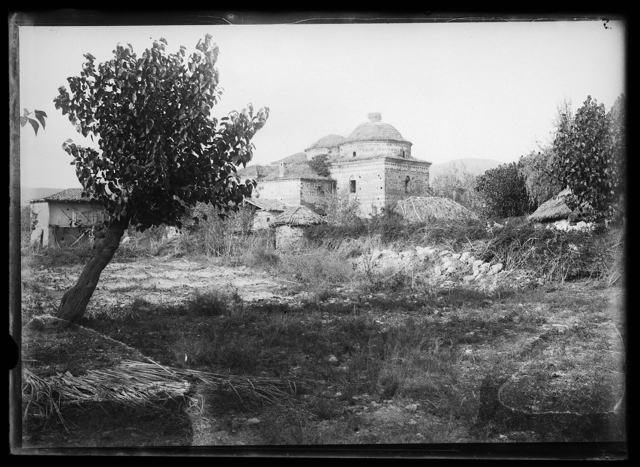 Mosquée en bordure de la ville